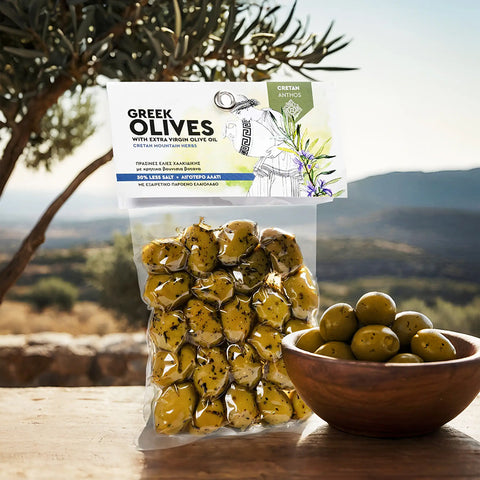Cretan Anthos Grüne Chalkidiki Oliven mit griechischen Kräutern 220 g – aromatische mediterrane Oliven verfeinert mit frischen Kräutern, ideal für Salate und Snacks.