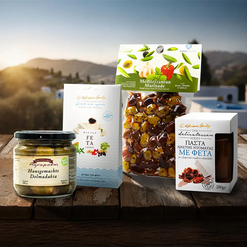 Produktpaket Meze-Set – vielfältige Auswahl mediterraner Spezialitäten mit Oliven, Dips und feinen Delikatessen für gesellige Genussmomente.